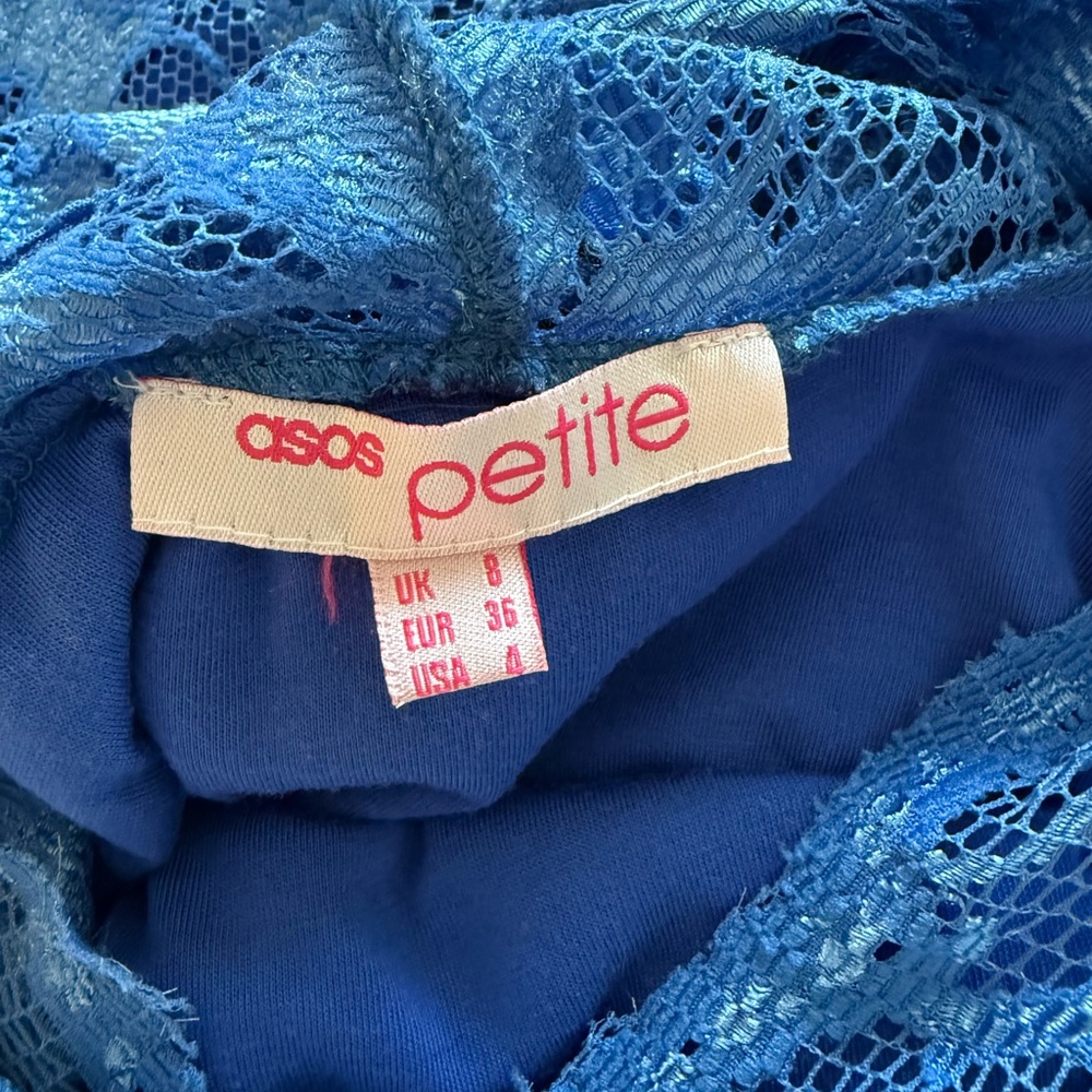 Elegant Blue Lace Dress - Picture 6 of 9